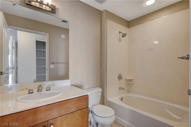 8255 Las Vegas Boulevard 1322, Las Vegas, NV 89123
