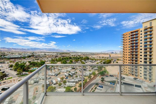 8255 Las Vegas Boulevard 1322, Las Vegas, NV 89123