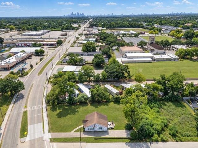 7713 Airline Drive, Houston, TX 77037