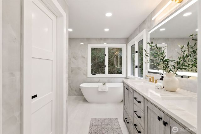 19108 NE 143rd Place, Woodinville, WA 98077