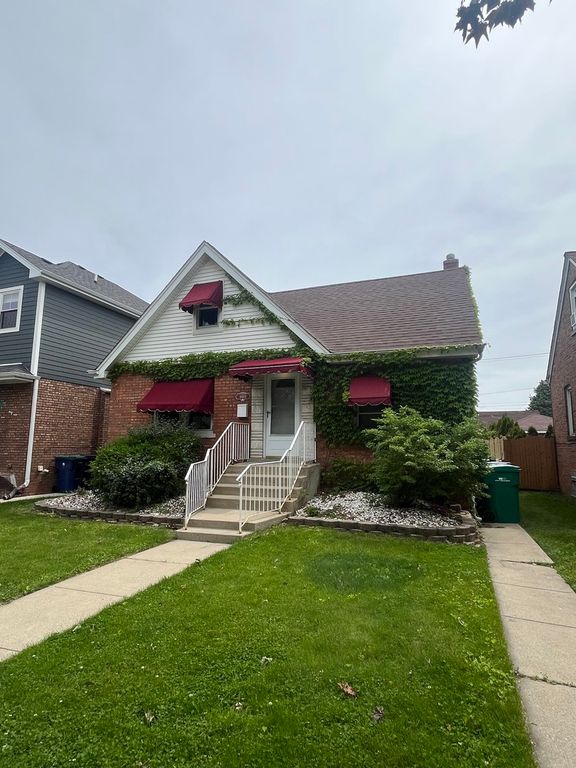 10029 S Trumbull Avenue, Evergreen Park, IL 60805