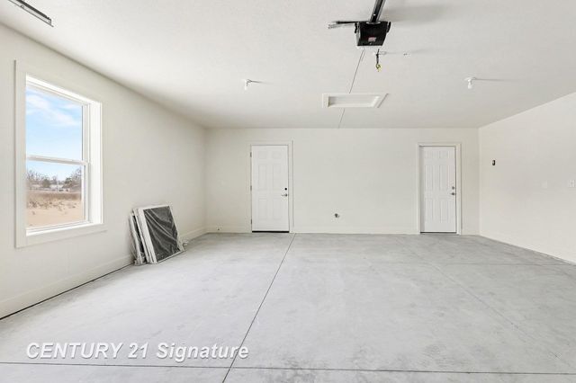 8487 N River Rock Drive, Freeland, MI 48623