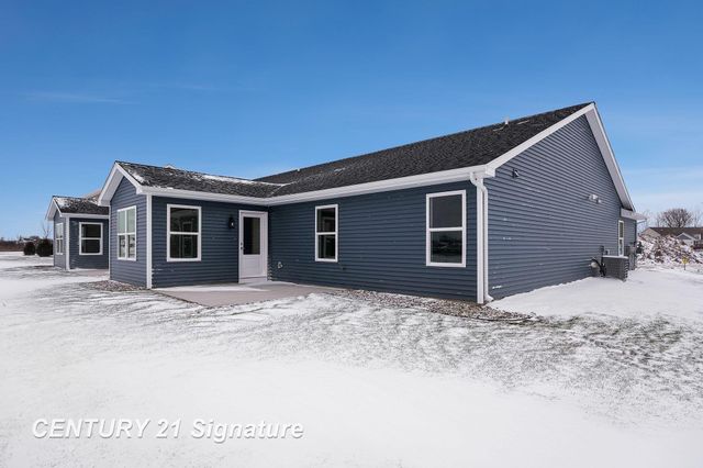 8487 N River Rock Drive, Freeland, MI 48623