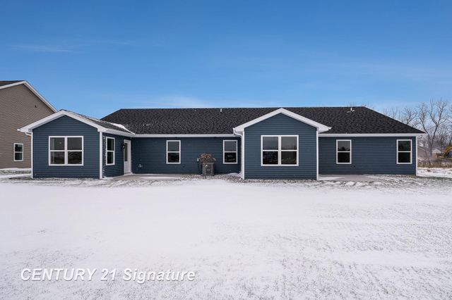 8487 N River Rock Drive, Freeland, MI 48623