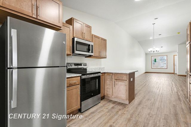 8487 N River Rock Drive, Freeland, MI 48623