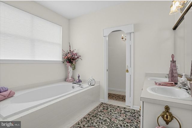 1406 BENTLEY DR, Warrington, PA 18976