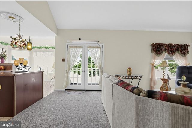 1406 BENTLEY DR, Warrington, PA 18976