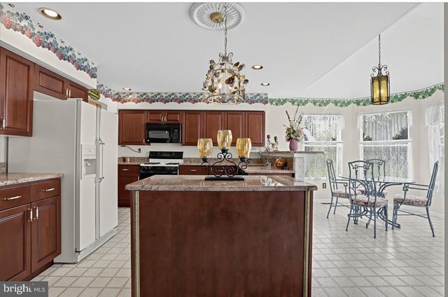 1406 BENTLEY DR, Warrington, PA 18976