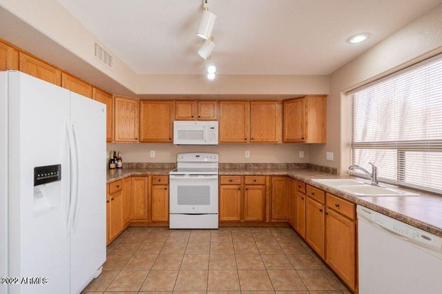 16663 W Rimrock Street, Surprise, AZ 85388