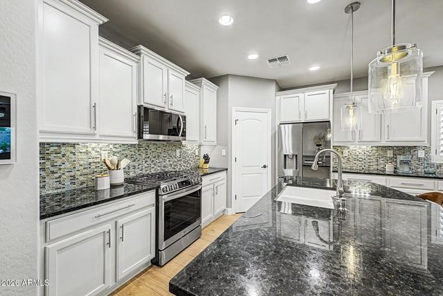 10781 W SADDLEHORN Road, Peoria, AZ 85383