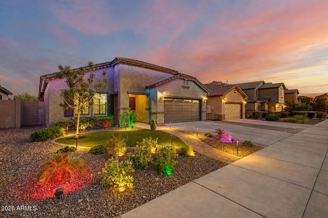 10781 W SADDLEHORN Road, Peoria, AZ 85383
