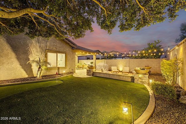 10781 W SADDLEHORN Road, Peoria, AZ 85383