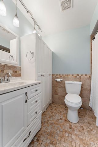 4076a Bush Hill Court, Crown Point, IN 46307