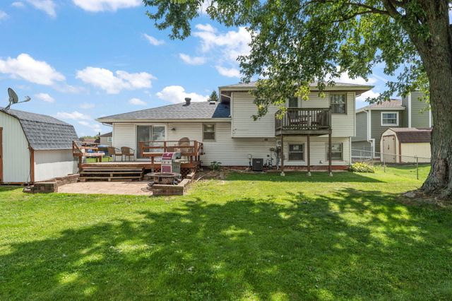 4076a Bush Hill Court, Crown Point, IN 46307
