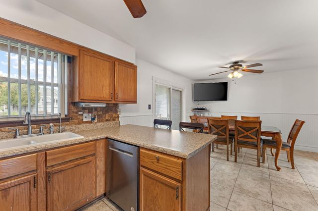 4076a Bush Hill Court, Crown Point, IN 46307