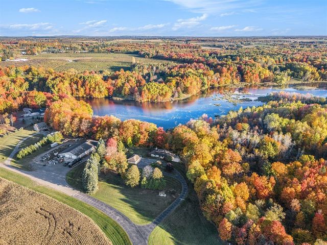 2790 W Tyler Road, Hart, MI 49420