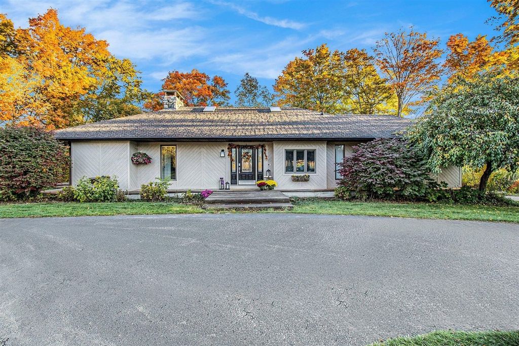 2790 W Tyler Road, Hart, MI 49420