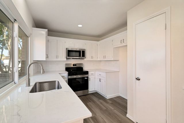 622 Grinnell Drive, Garland, TX 75043