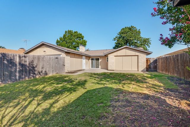 622 Grinnell Drive, Garland, TX 75043