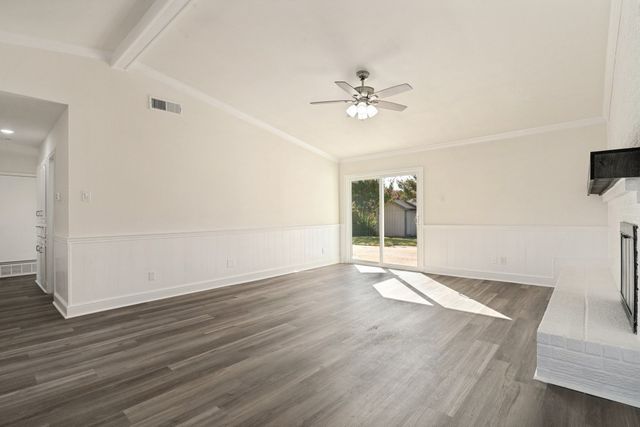 622 Grinnell Drive, Garland, TX 75043