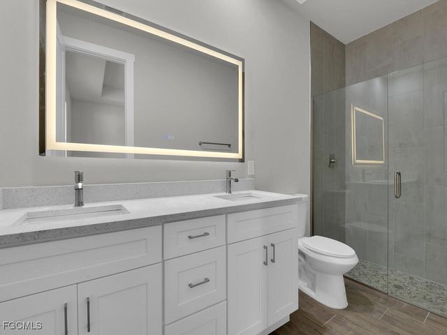 2454 NW 9th TER, Cape Coral, FL 33993