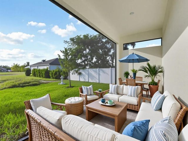 2454 NW 9th TER, Cape Coral, FL 33993