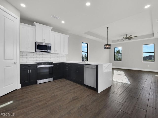 2454 NW 9th TER, Cape Coral, FL 33993