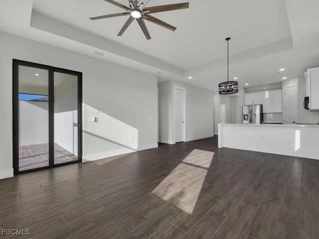 2454 NW 9th TER, Cape Coral, FL 33993