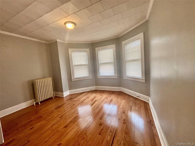 92 Wavecrest Street, Valley Stream, NY 11581
