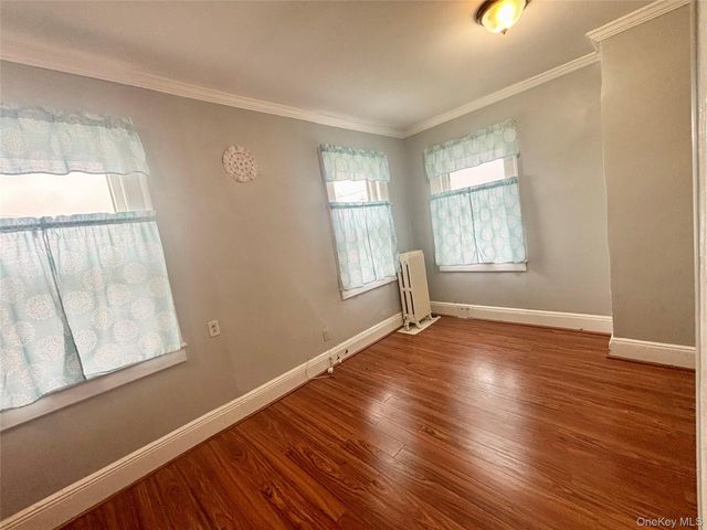 92 Wavecrest Street, Valley Stream, NY 11581