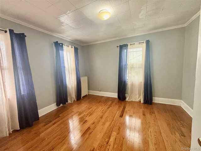 92 Wavecrest Street, Valley Stream, NY 11581