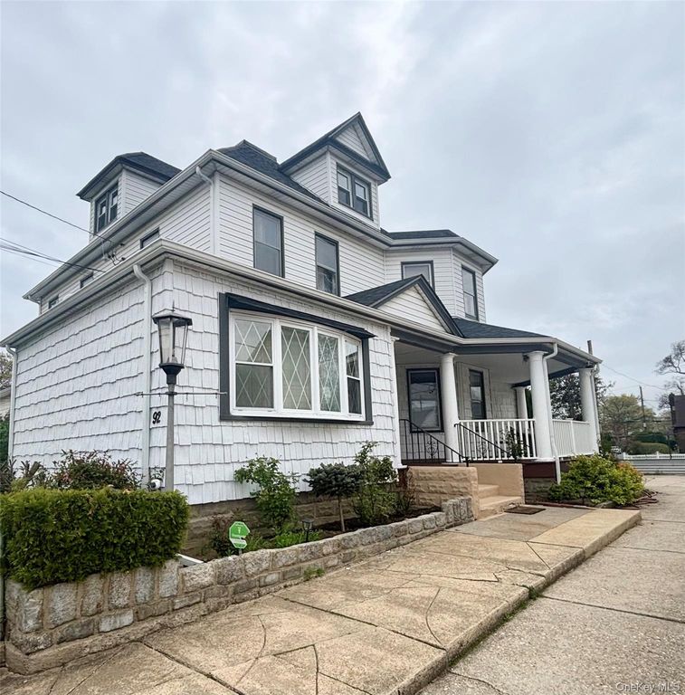 92 Wavecrest Street, Valley Stream, NY 11581