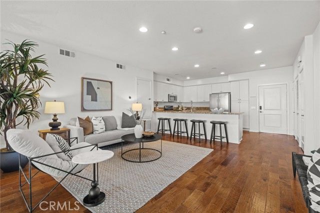 5540 Strand 201, Hawthorne, CA 90250