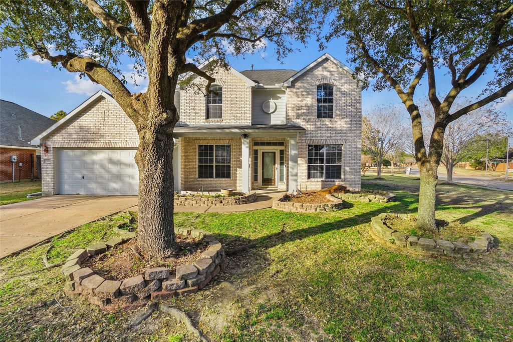 15902 Emerald Briar Lane, Houston, TX 77084