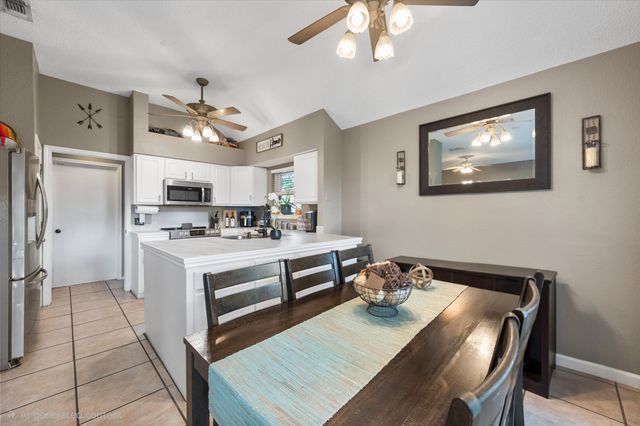 728 Saddle Road, White Settlement, TX 76108