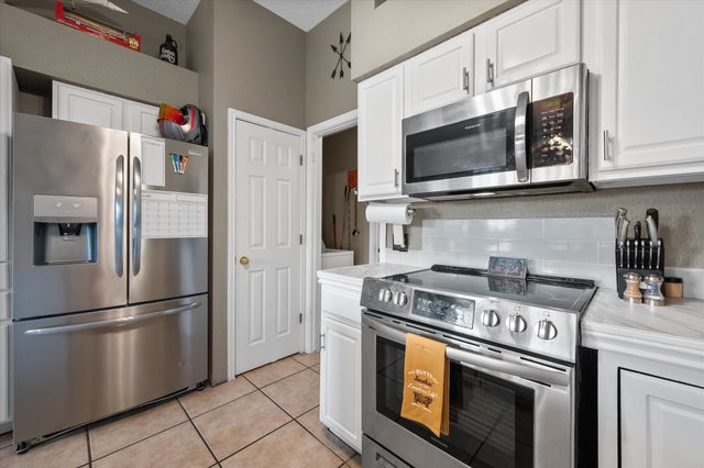728 Saddle Road, White Settlement, TX 76108