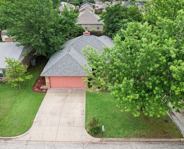 728 Saddle Road, White Settlement, TX 76108