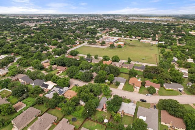 728 Saddle Road, White Settlement, TX 76108