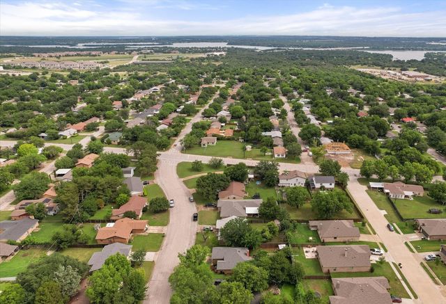 728 Saddle Road, White Settlement, TX 76108