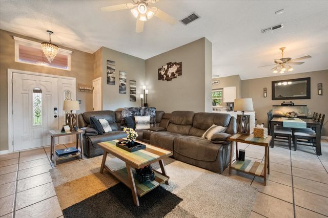728 Saddle Road, White Settlement, TX 76108
