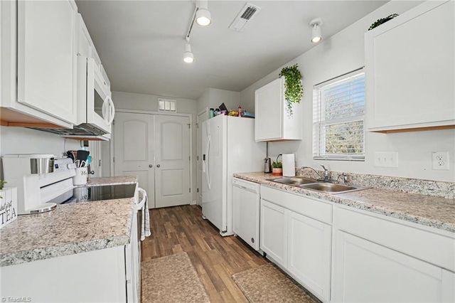 1710 Sandersted Village Circle, Winston-salem, NC 27114