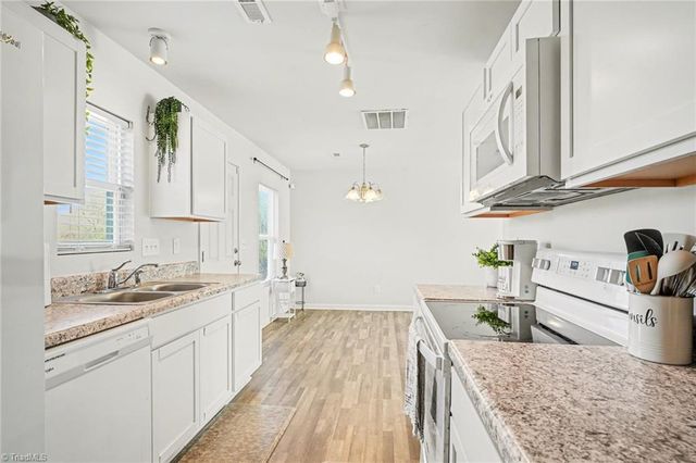 1710 Sandersted Village Circle, Winston-salem, NC 27114