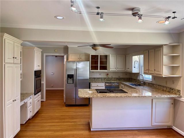 119 Woodlawn NE Drive, Marietta, GA 30067