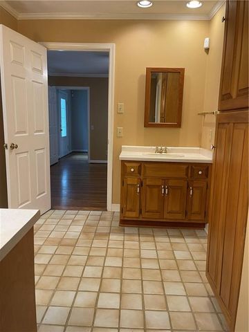 119 Woodlawn NE Drive, Marietta, GA 30067