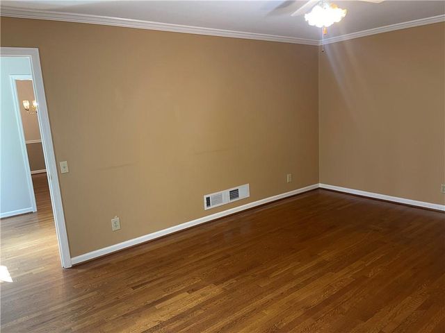 119 Woodlawn NE Drive, Marietta, GA 30067