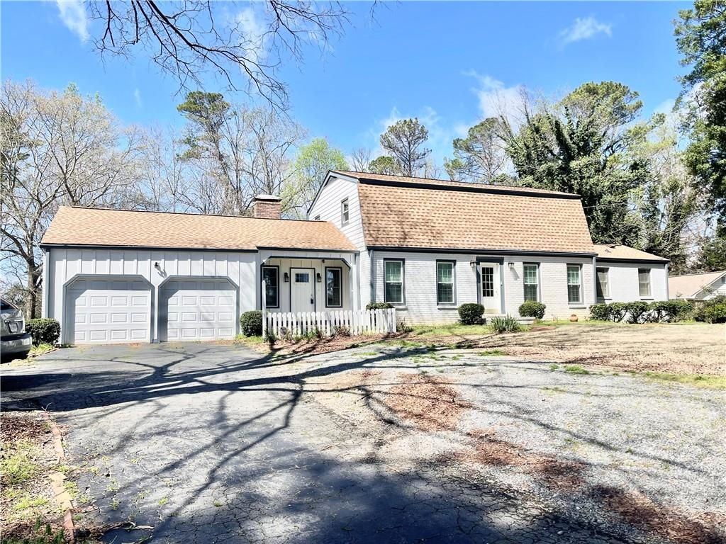 119 Woodlawn NE Drive, Marietta, GA 30067