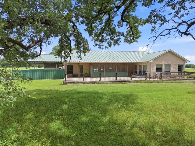 1009 El Rancho Rio, Bridgeport, TX 76426