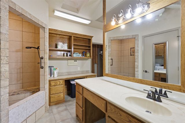 1009 El Rancho Rio, Bridgeport, TX 76426
