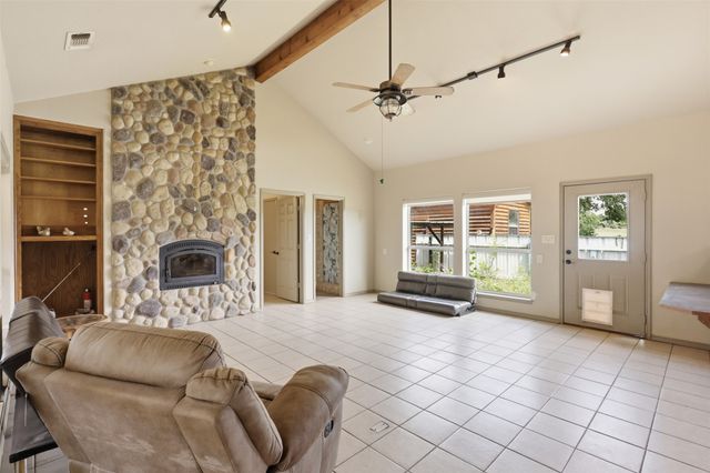 1009 El Rancho Rio, Bridgeport, TX 76426