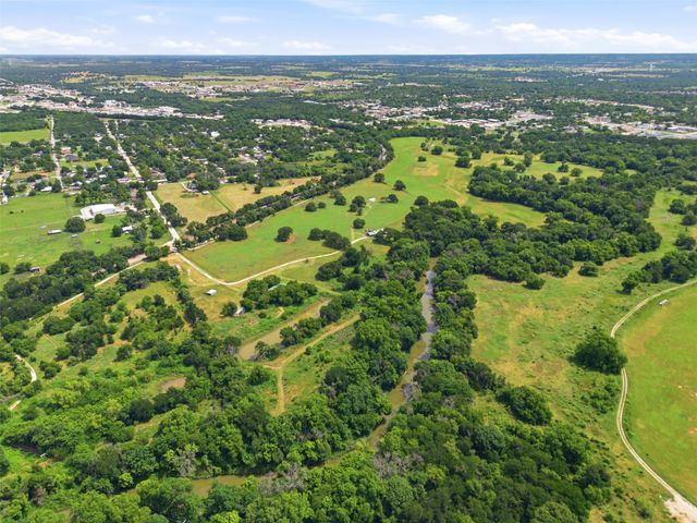 1009 El Rancho Rio, Bridgeport, TX 76426